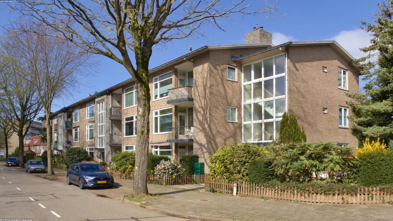 DEMO real estate: appartement with 0 - 2 bedrooms for rent, 2062 Grand Boulevard, Montréal